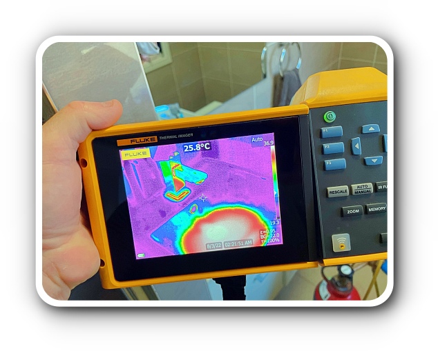 Handheld Thermal Imager Used in Water Leak Detector Underground